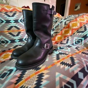 Heavy leather women’s Harley f-ing Davidson engineer riding boots! Great deal.